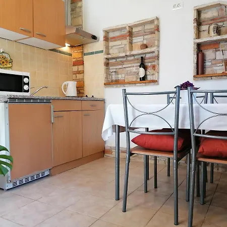 Nice Apartment Montepozzo With Private Garden Rovinj Exteriör bild