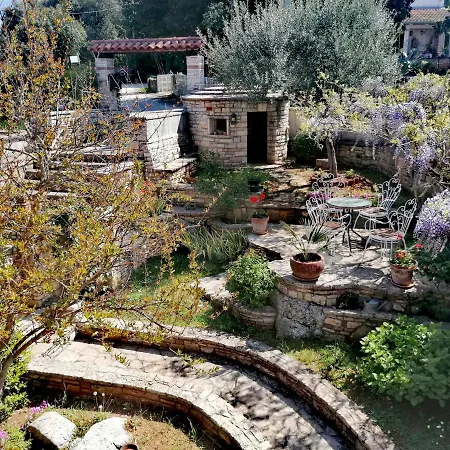Nice Apartment Montepozzo With Private Garden Rovinj Exteriör bild