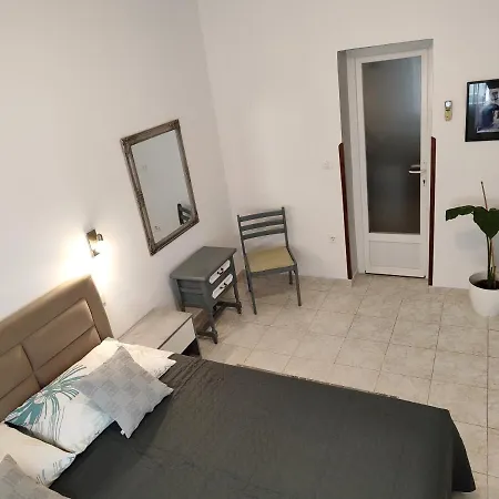 Nice Apartment Montepozzo With Private Garden Rovinj Exteriör bild