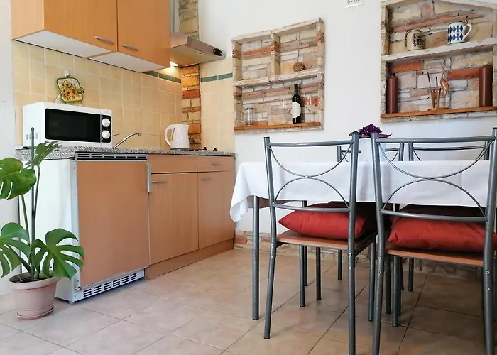 Nice Apartment Montepozzo With Private Garden