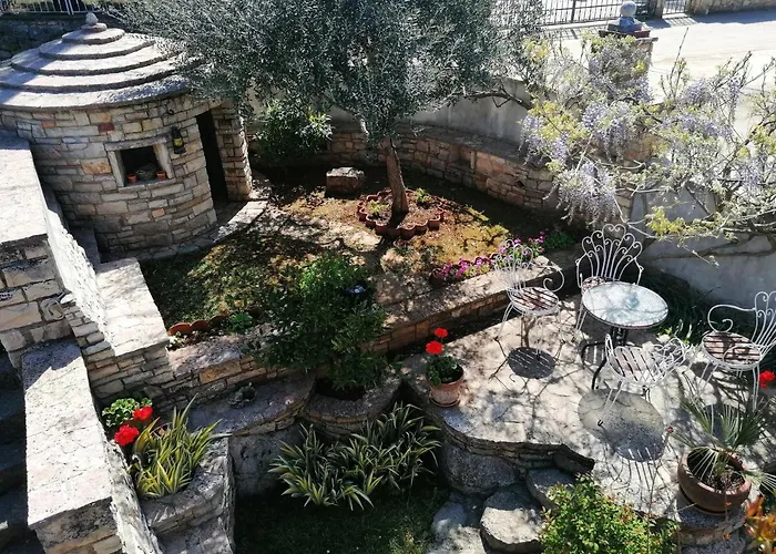Nice Apartment Montepozzo With Private Garden